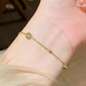 ✨ Roman Numeral Diamond Bracelet – Timeless Elegance